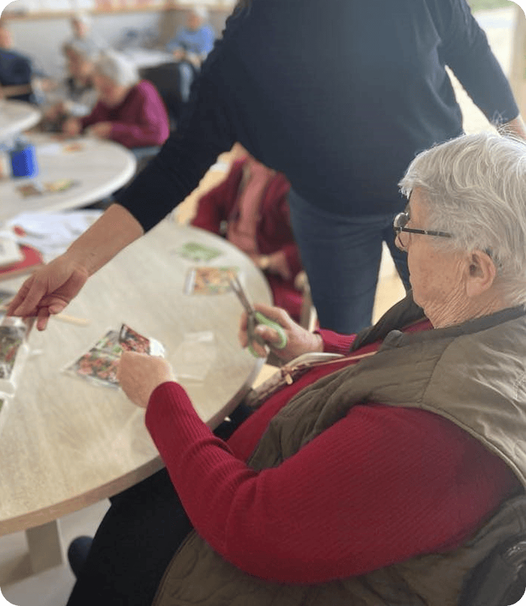 Mfr saint pere en retz animateur en gerontologie3